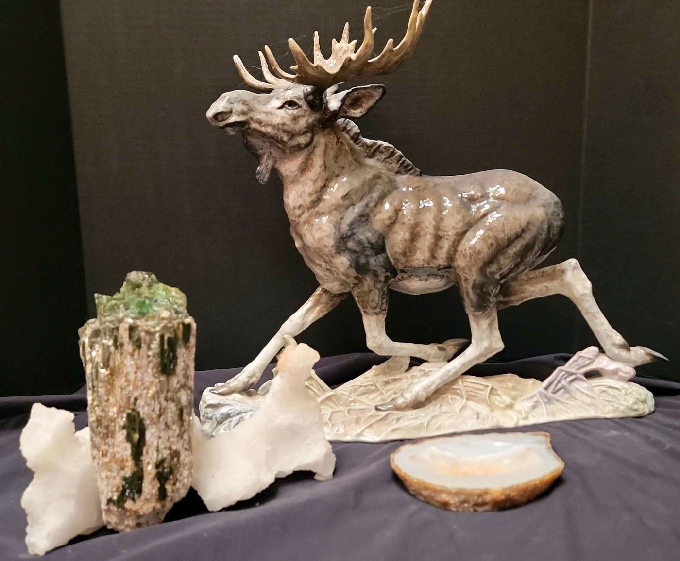 "Charming Cottage" in Evans, GA Starts Closing 8pm Wed 5/31. Pickup is Thu 6/1 from 2-6p. Please click here to see more photos, descriptions, and current bids:&nbsp;https://ctbids.com/estate-sale/22094