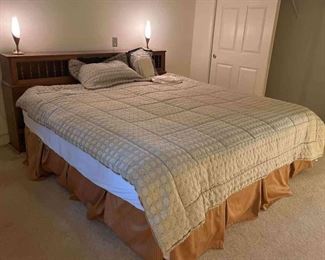 "Charming Cottage" in Evans, GA Starts Closing 8pm Wed 5/31. Pickup is Thu 6/1 from 2-6p. Please click here to see more photos, descriptions, and current bids:&nbsp;https://ctbids.com/estate-sale/22094