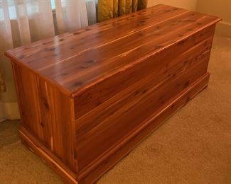 "Charming Cottage" in Evans, GA Starts Closing 8pm Wed 5/31. Pickup is Thu 6/1 from 2-6p. Please click here to see more photos, descriptions, and current bids:&nbsp;https://ctbids.com/estate-sale/22094