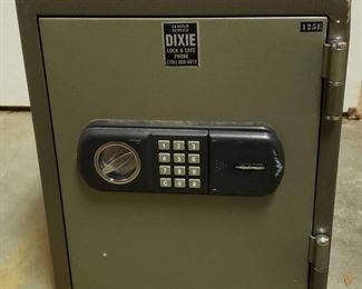 "Charming Cottage" in Evans, GA Starts Closing 8pm Wed 5/31. Pickup is Thu 6/1 from 2-6p. Please click here to see more photos, descriptions, and current bids:&nbsp;https://ctbids.com/estate-sale/22094