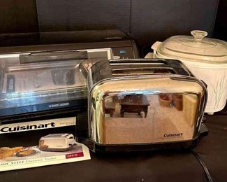 "Charming Cottage" in Evans, GA Starts Closing 8pm Wed 5/31. Pickup is Thu 6/1 from 2-6p. Please click here to see more photos, descriptions, and current bids:&nbsp;https://ctbids.com/estate-sale/22094