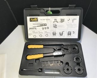 Lot # : 25 - Tool - Apollo Pex Crimp Tool Set
complete set, original molded plastic case for storage

