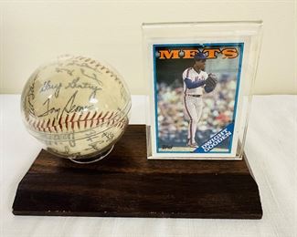 Signed NY Mets baseball Circa 1970 (+/-)