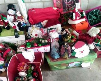 "Fun Times on Lake Huntington" in North Augusta, SC Closing Fri 6/2 at 8pm. Pickup Sat 6/3 11-3pm. Please click here to see more photos, descriptions, and current bids: https://ctbids.com/estate-sale/21812