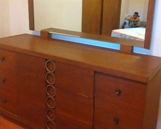 "Fun Times on Lake Huntington" in North Augusta, SC Closing Fri 6/2 at 8pm. Pickup Sat 6/3 11-3pm. Please click here to see more photos, descriptions, and current bids: https://ctbids.com/estate-sale/21812