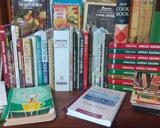 "Fun Times on Lake Huntington" in North Augusta, SC Closing Fri 6/2 at 8pm. Pickup Sat 6/3 11-3pm. Please click here to see more photos, descriptions, and current bids: https://ctbids.com/estate-sale/21812