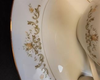 Towne house fine China Golden Regal