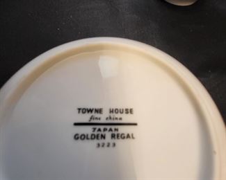 Towne house fine China Golden Regal