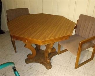 table & 2 chairs