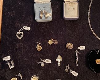 Gold jewelry and diamonds