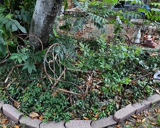 Rusty Outdoor Garden Chairs / www.contemporarycurrent.com / Whimsical In White Rock Lake