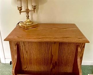 Side table with magazine rack