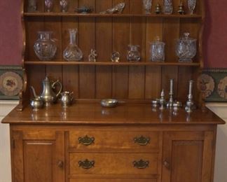 STICKLEY cabinet.  Valuation over 10,000