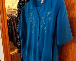 Women’s clothing size large