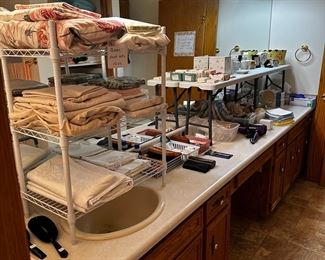 Bath, linens and toiletries