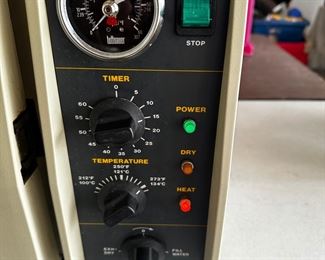 Tuttnauer 2540 M autoclave