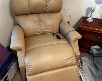 Leather lift chair
