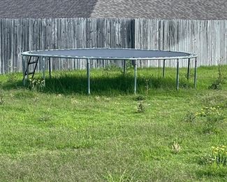 Trampoline 