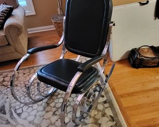 VINTAGE CHROME / LEATHER ROCKER