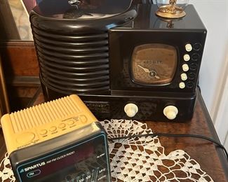 Repo radio, and a old one.