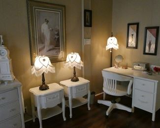 Shabby chic furniture