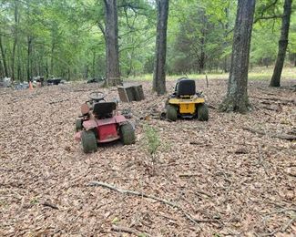 Riding lawn mowers
