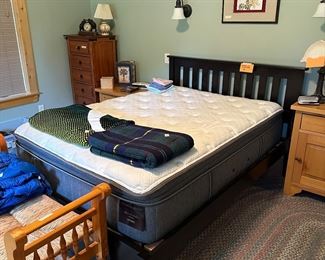 Full size Stearns & Foster Estate mattress & frame