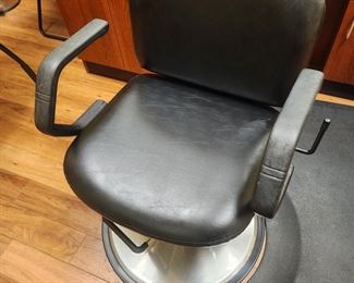 beauty supply chair