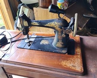 vintage singer sewing machine