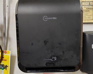 paper towel dispenser