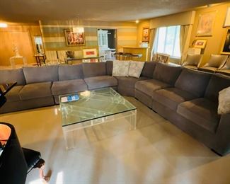 $2,600
JONATHAN LOUIS ZEPHYR COLLECTION LARGE GRAY SECTIONAL COUCH
RETAIL $4,600
ONLY 2 YEARS OLD
RIGHT SIDE
164”L x 40”D x 36”H
LEFT SIDE
126”L x 40”D x 36”H
THIS UNIT IS MODULAR
PIECES CAN BE MOVED TO ACCOMMODATE THE SPACE