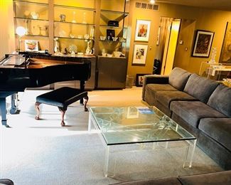 $2,600
JONATHAN LOUIS ZEPHYR COLLECTION LARGE GRAY SECTIONAL COUCH
RETAIL $4,600
ONLY 2 YEARS OLD
RIGHT SIDE
164”L x 40”D x 36”H
LEFT SIDE
126”L x 40”D x 36”H
THIS UNIT IS MODULAR
PIECES CAN BE MOVED TO ACCOMMODATE THE SPACE