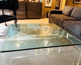 $500
VINTAGE LUCITE CONTEMPORARY COFFEE TABLE WITH HEAVY GLASS TOP
45”L x 45”W x 16”H