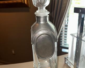VINTAGE GLASS BAR DECANTER