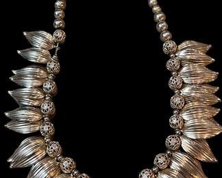 Hobe Marked Necklace