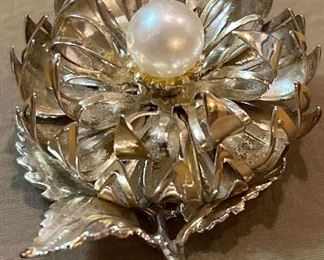 Metal Pearl Brooch