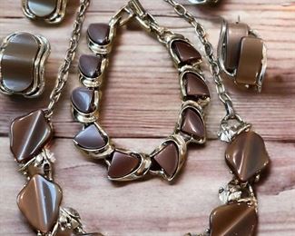 Thermoset Jewelry In Brown