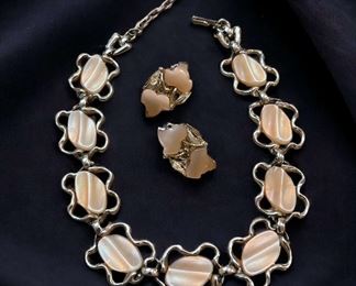 Thermoset Necklace Complementing Clip Earrings