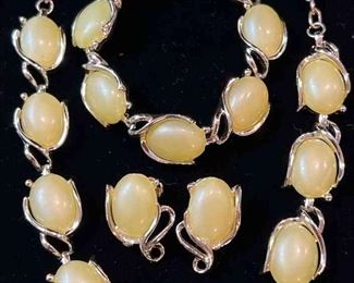 Unsigned Thermoset Perure