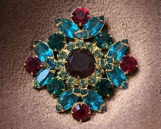 Vintage Rhinestone Brooch