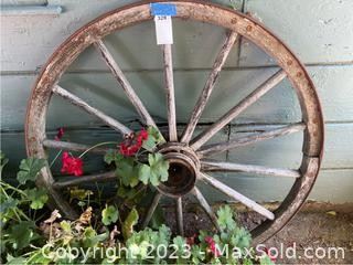 wlarge vintage wagon wheel3281 t