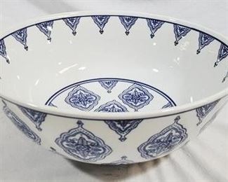 16 - Blue & white porcelain large bowl 5.5 x 13.5
