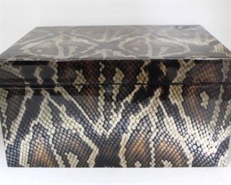 389 - Chelsea House storage box 5 x 10 x 8
