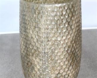 635 - Chelsea House glass 12" vase
