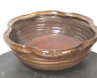953 - Chelsea House 13.5" pottery planter
