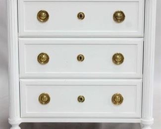 1253 - Somerset Bay 3 drawer chest in white 32.25 x 30 x 19
