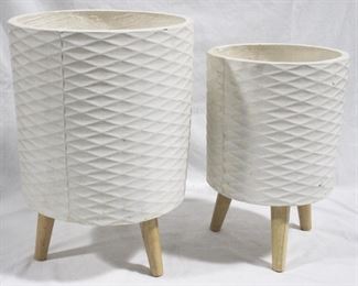 3135 - Pair of White UMA Planters 12.5" x 17.25"
