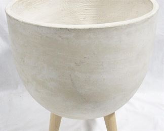 3140 - Cream UMA Planter 14.5" x 15.5"
