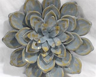 3268 - Blue/Gold Three Hands Metal Succulent Wall Hanging 12.5" round
