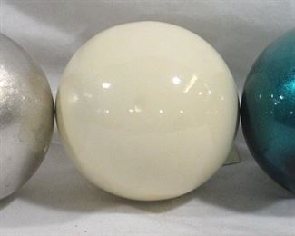 3294 - 3 pc. Set of Three Hands of Ceramic Balls 6" round
